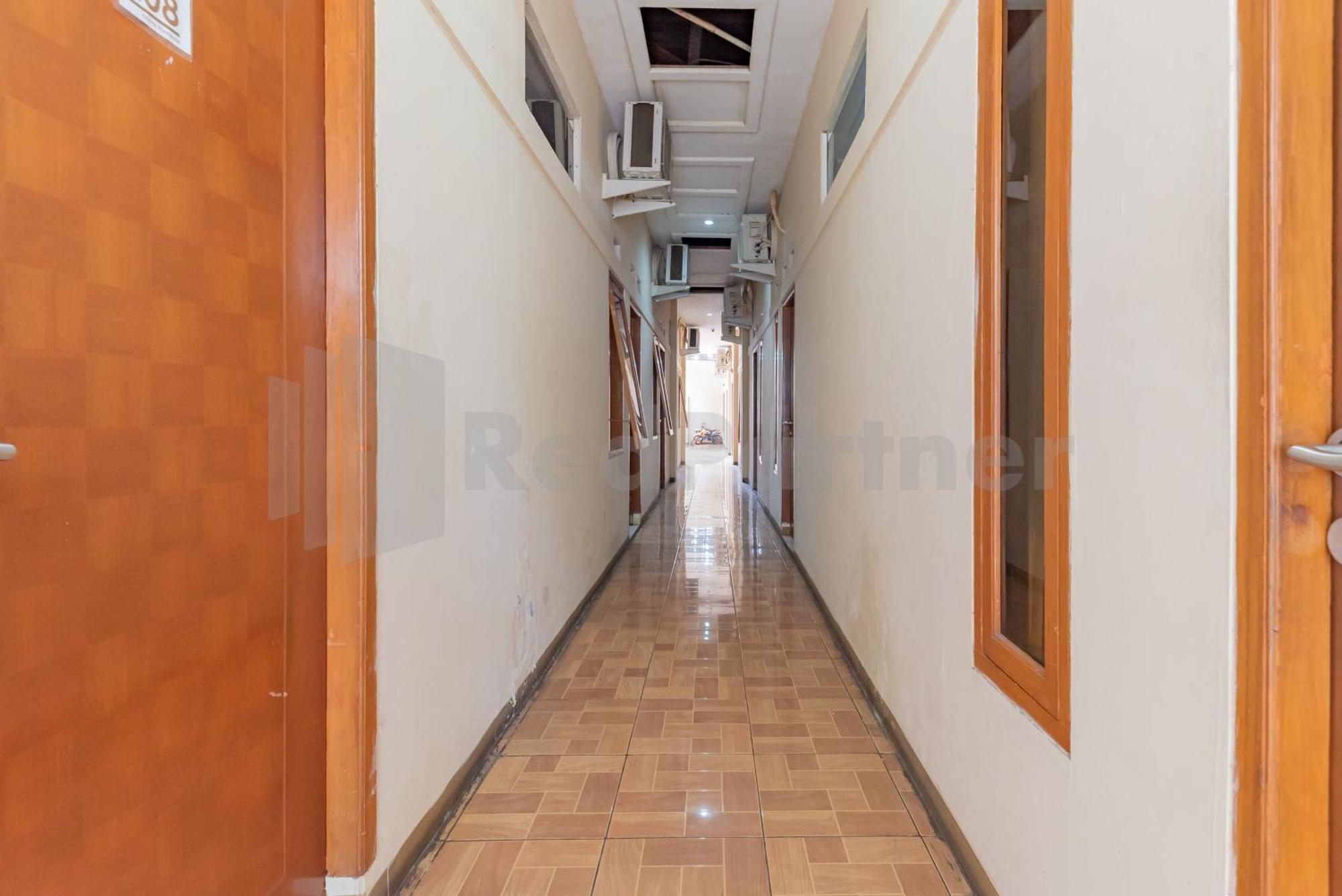 Wisma Alamanda Near Terminal Cicaheum Redpartner Bandung Exterior photo